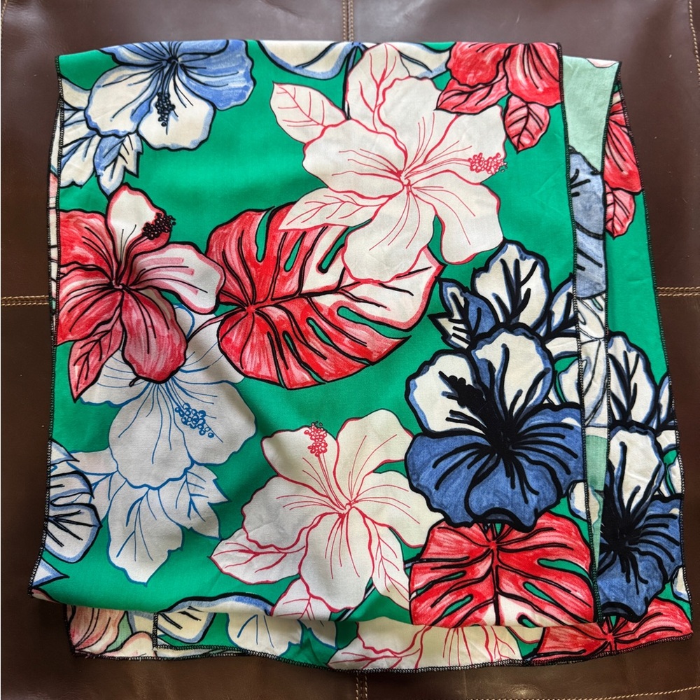 ♥️ Dana Herbert Hibiscus Scarf